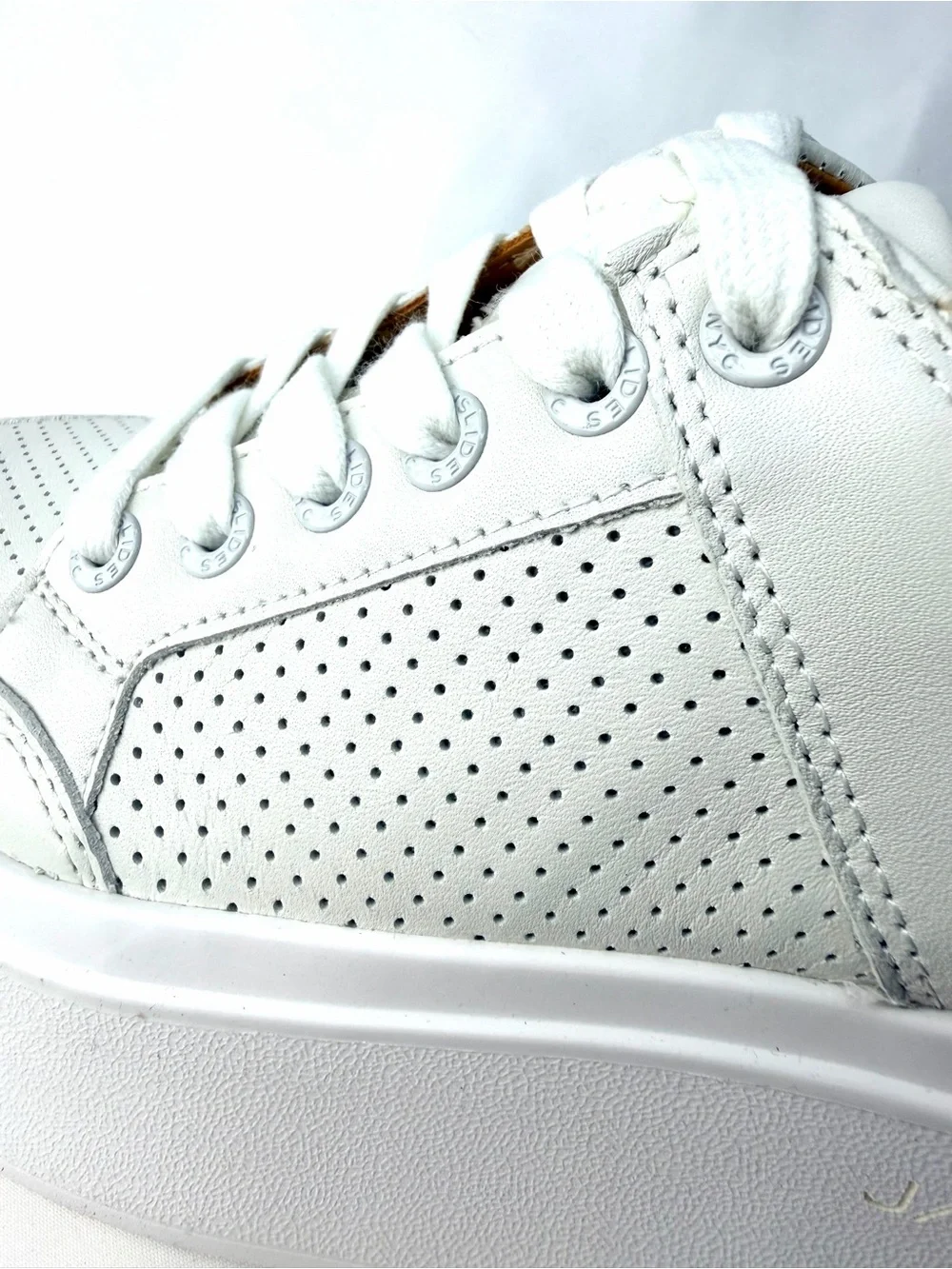 J Slides NYC White Leather Platform Sneakers Size 6 NIB